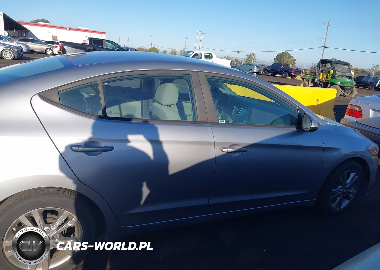 2017 Hyundai Elantra Se VIN:5NPD84LF5HH170676 - 13