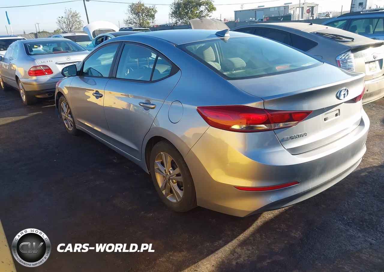 2017 Hyundai Elantra Se VIN:5NPD84LF5HH170676 - 3