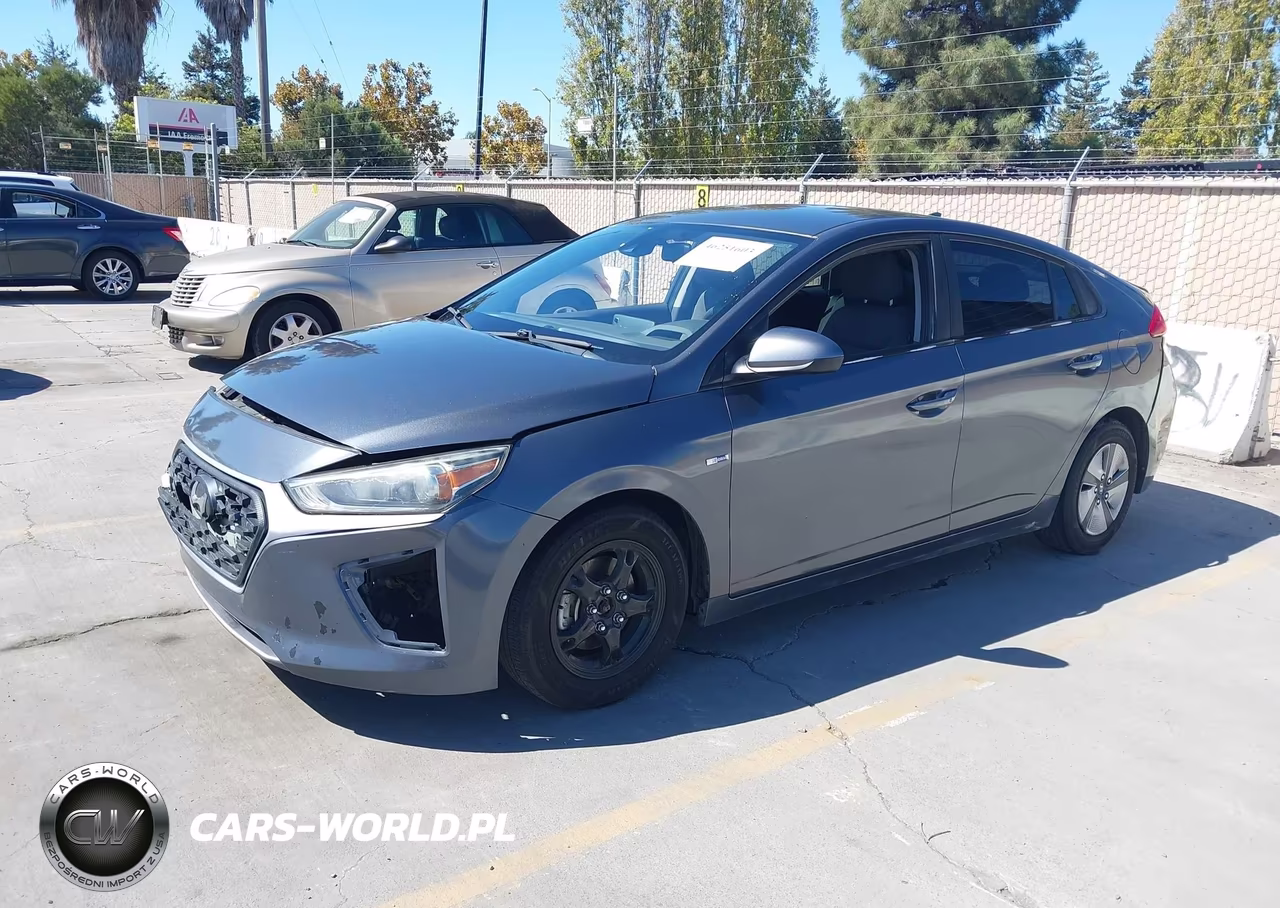 2020 Hyundai Ioniq Hybrid Blue VIN:KMHC65LC4LU208874 - 2