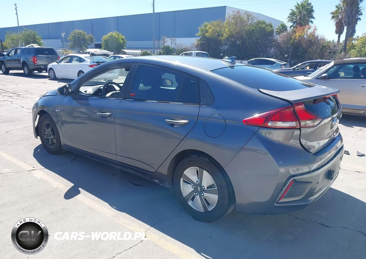 2020 Hyundai Ioniq Hybrid Blue VIN:KMHC65LC4LU208874 - 3