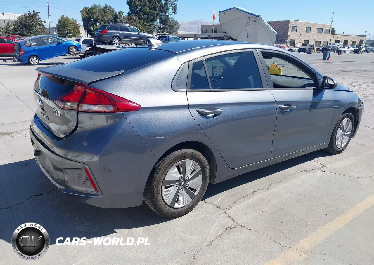 2020 Hyundai Ioniq Hybrid Blue VIN:KMHC65LC4LU208874 - 4