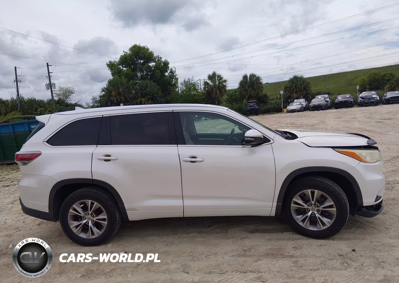 2014 Toyota Highlander Xle V6 VIN:5TDKKRFH4ES008417 - 13