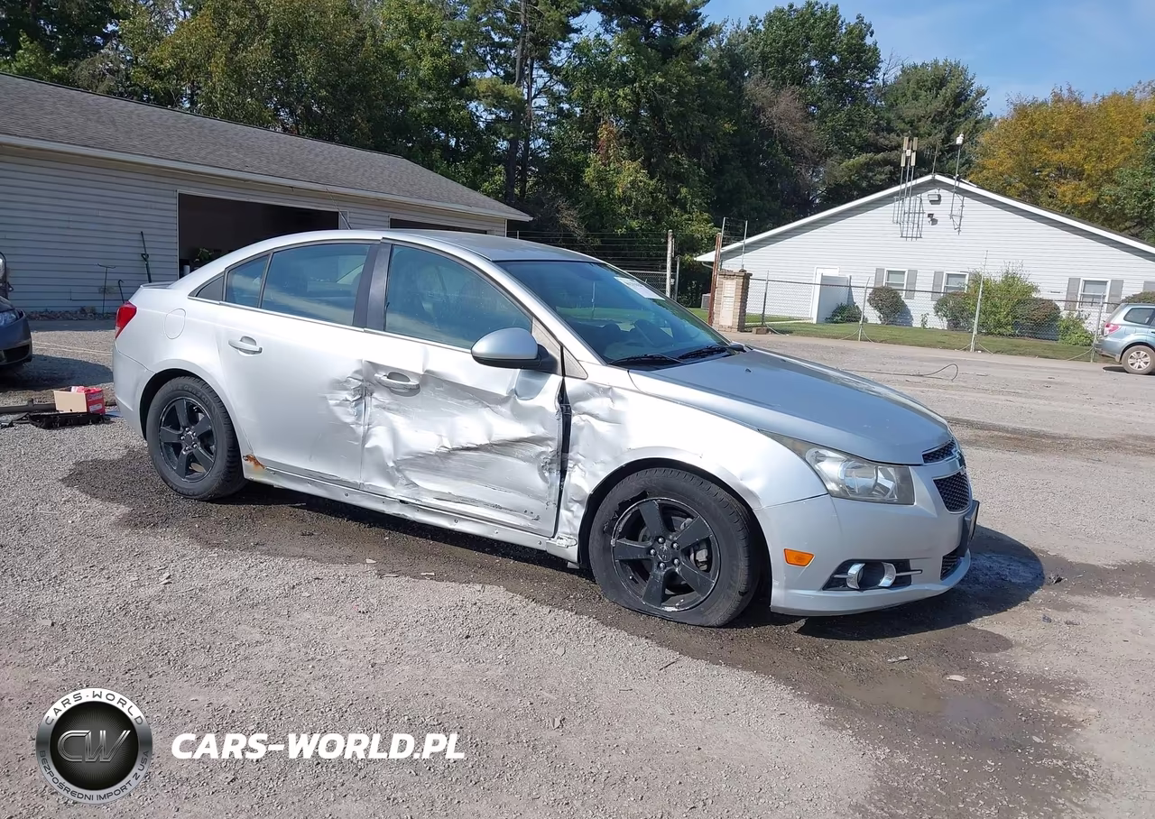 2013 Chevrolet Cruze 1Lt Auto – zdjęcie 1 z 18