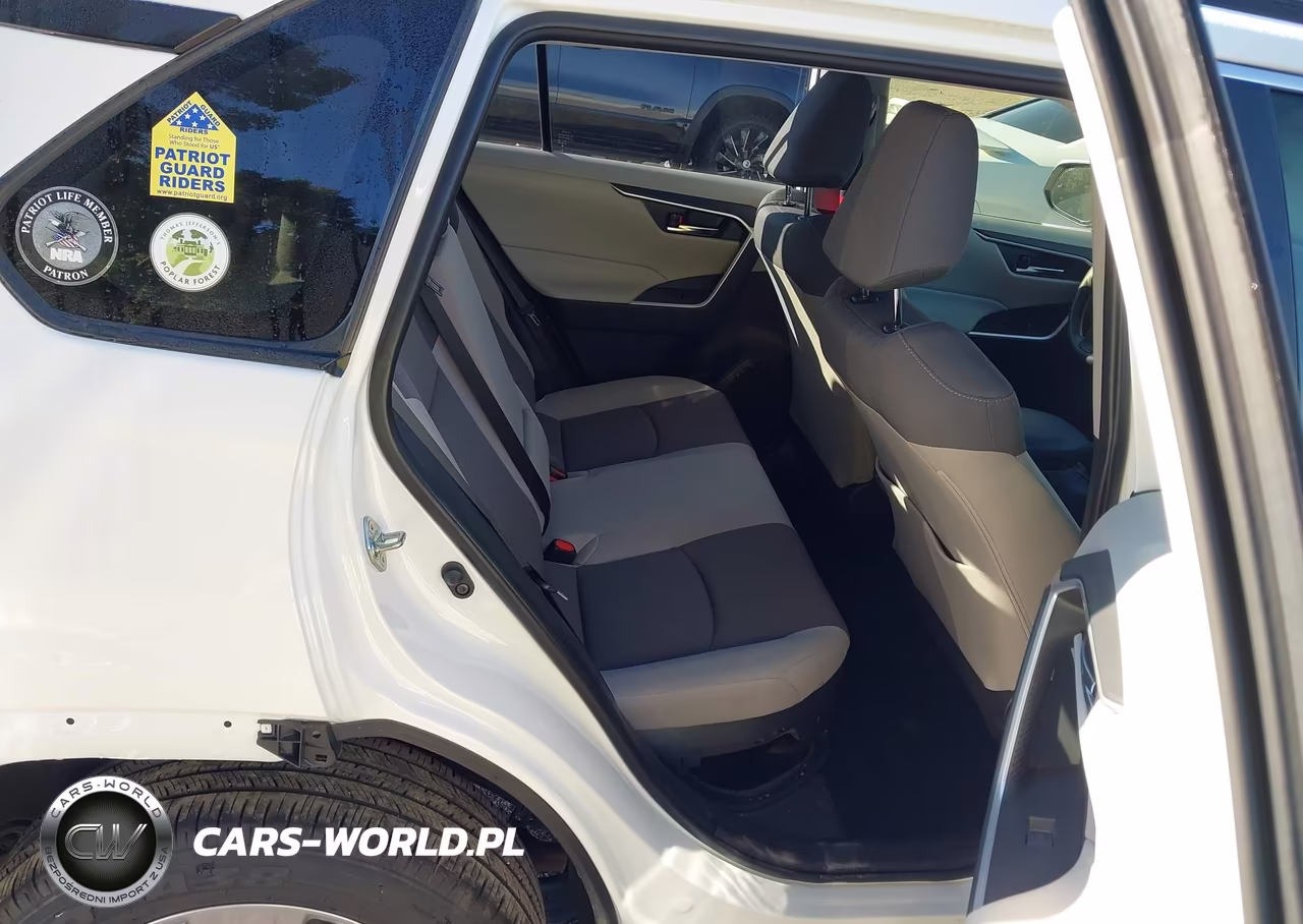 2025 Toyota Rav4 Hybrid Xle VIN:JTMRWRFV1SD337205 - 8