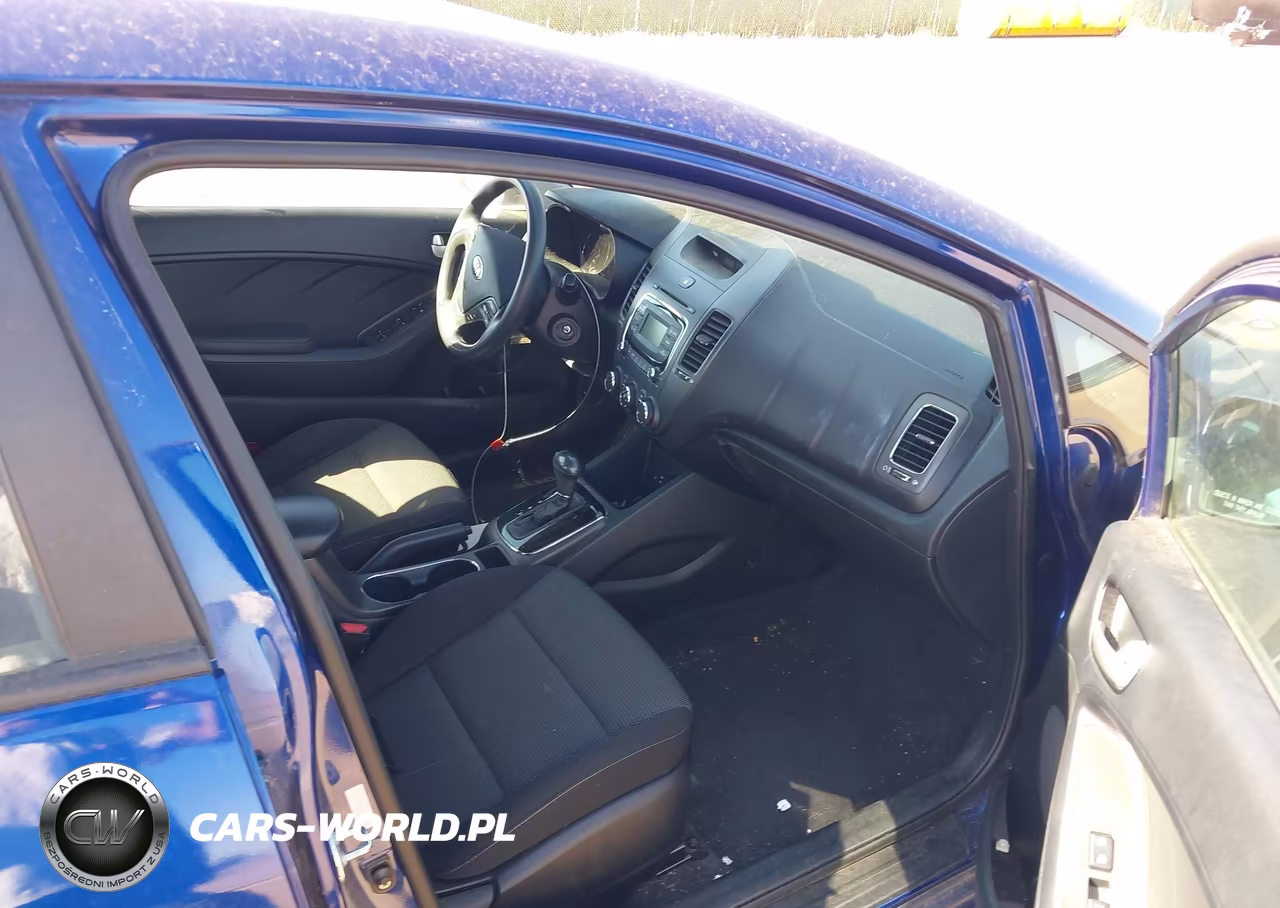2018 Kia Forte Lx VIN:3KPFK4A73JE176556 - 5