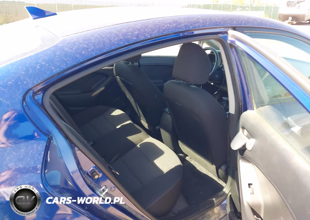 2018 Kia Forte Lx VIN:3KPFK4A73JE176556 - 8