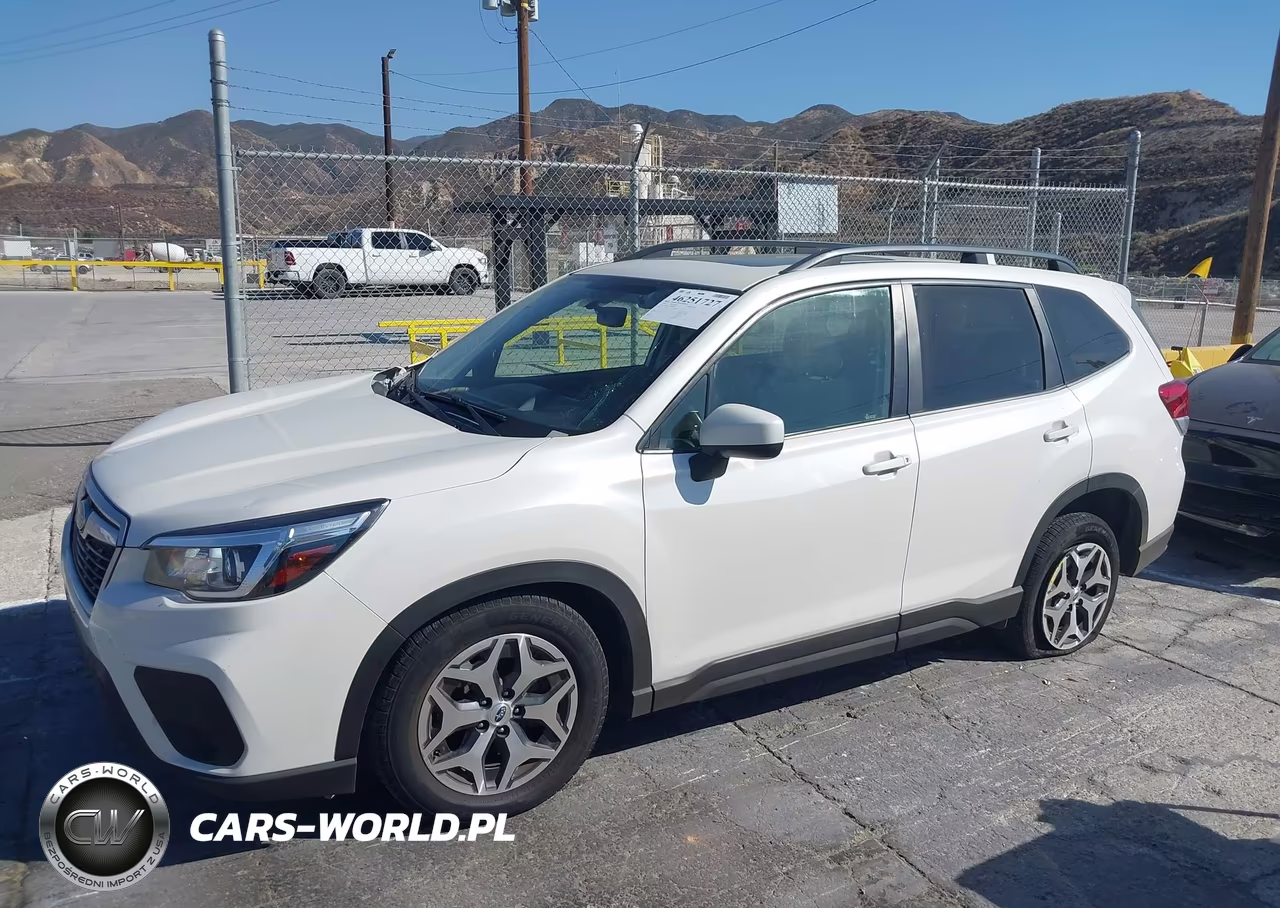 2020 Subaru Forester Premium VIN:JF2SKAJC5LH608461 - 17