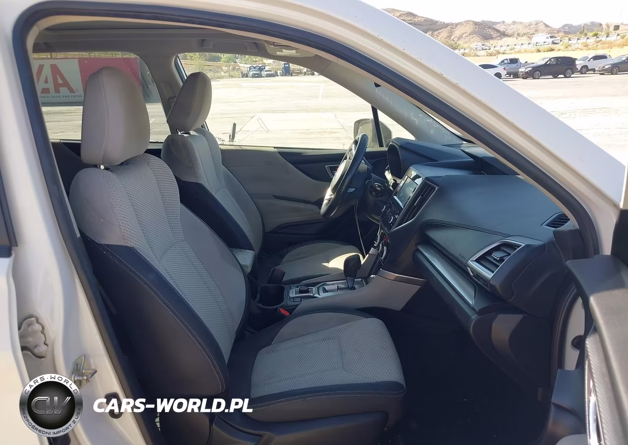 2020 Subaru Forester Premium VIN:JF2SKAJC5LH608461 - 5