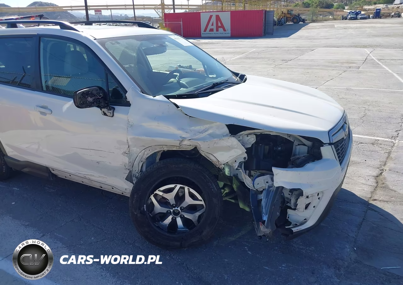 2020 Subaru Forester Premium VIN:JF2SKAJC5LH608461 - 6