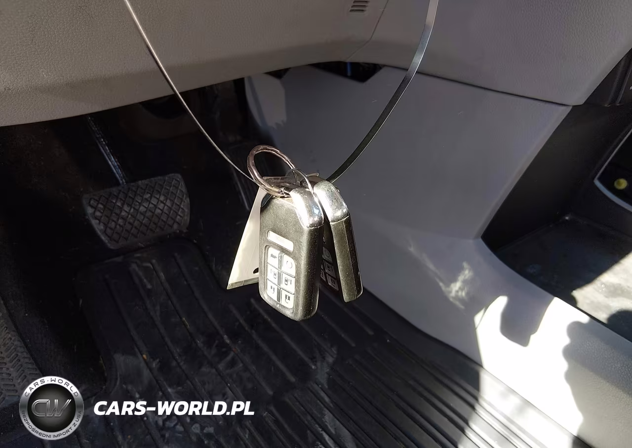 2018 Honda Odyssey Elite VIN:5FNRL6H96JB071811 - 11
