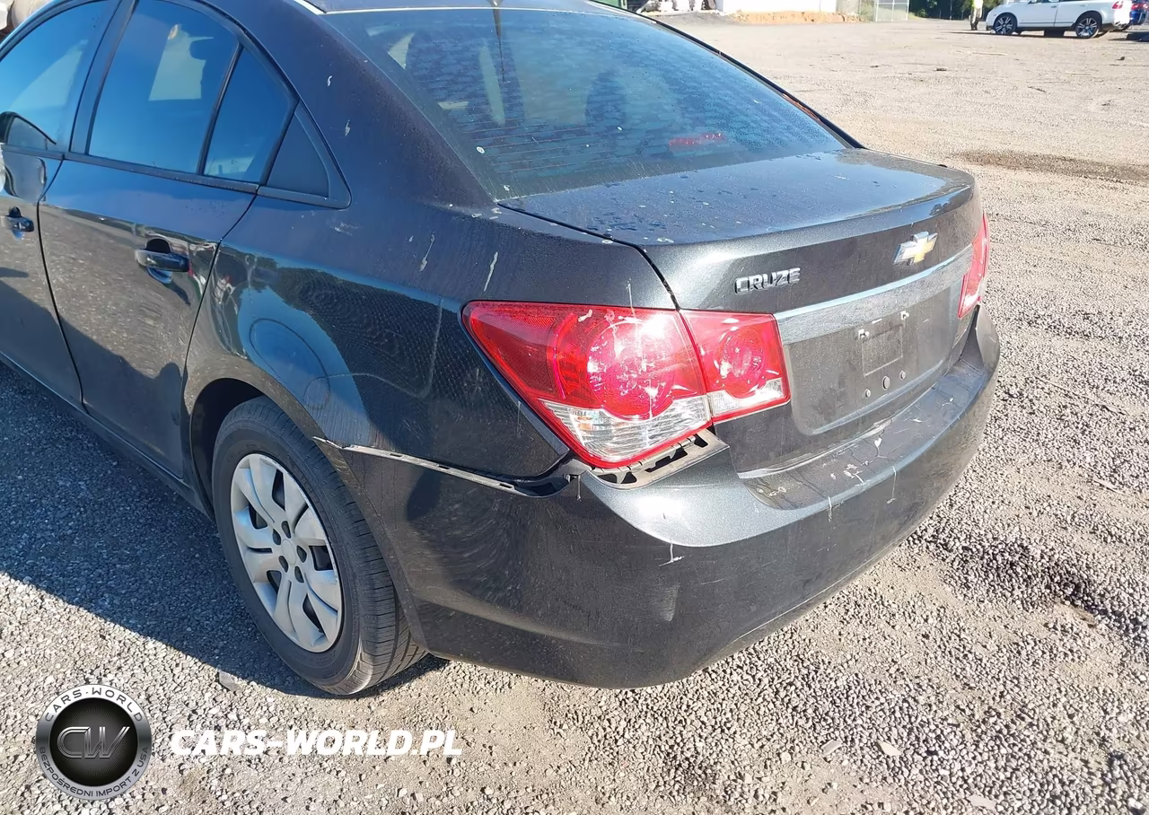 2014 Chevrolet Cruze Ls Auto VIN:1G1PA5SHXE7333082 - 6