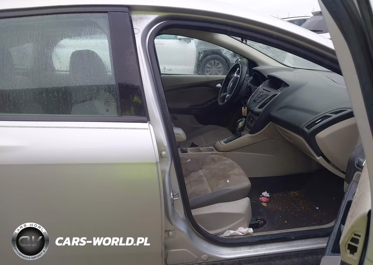 2012 Ford Focus Se VIN:1FAHP3K27CL445410 - 5