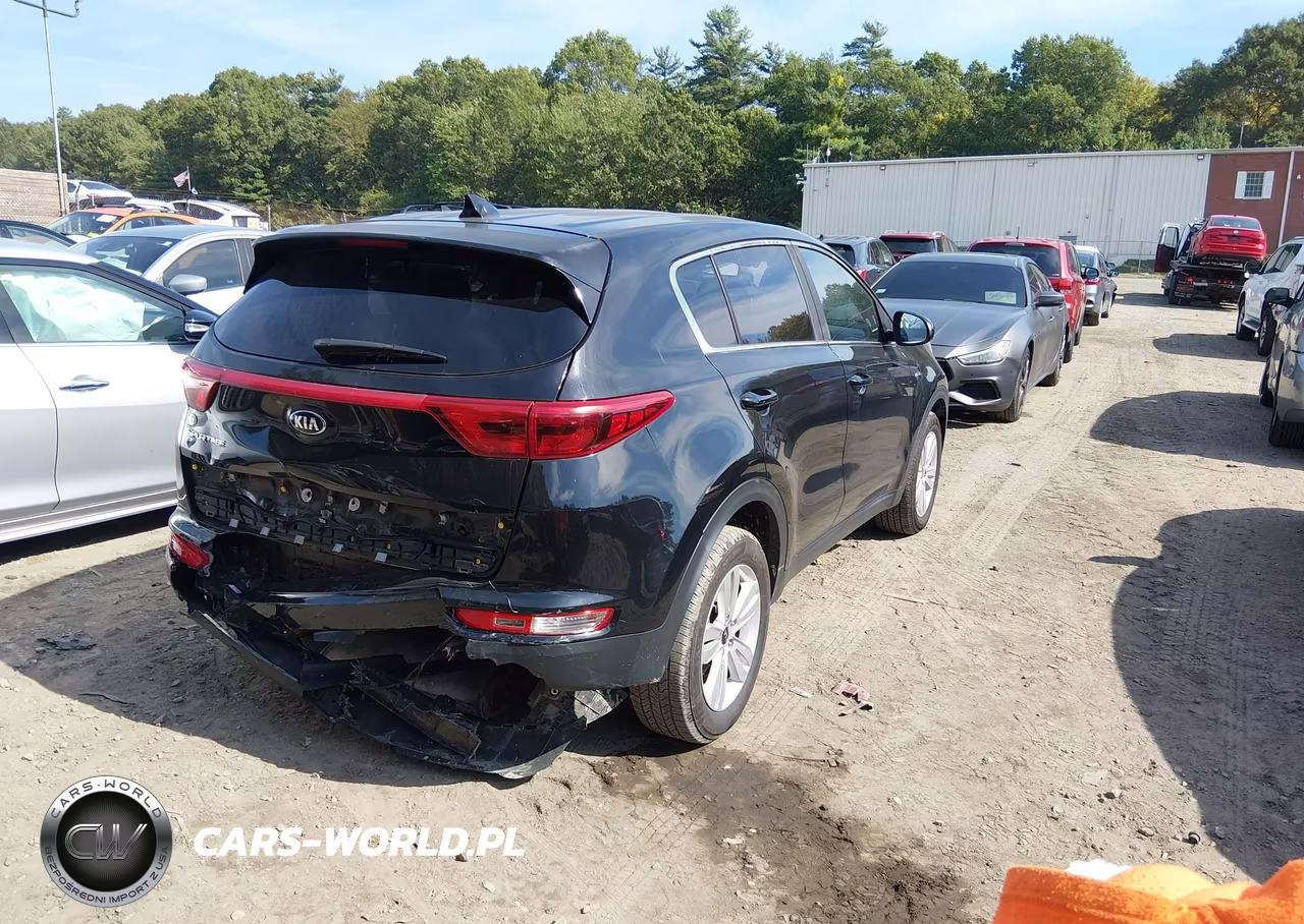 2018 Kia Sportage Lx VIN:KNDPMCAC7J7413250 - 4