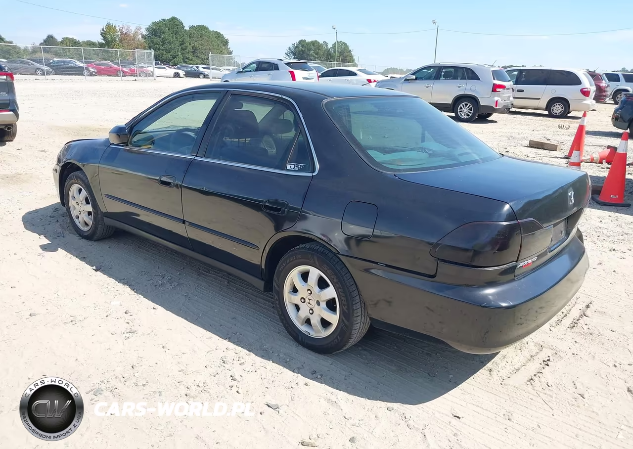 1999 Honda Accord Lx VIN:1HGCG5649XA107585 - 3