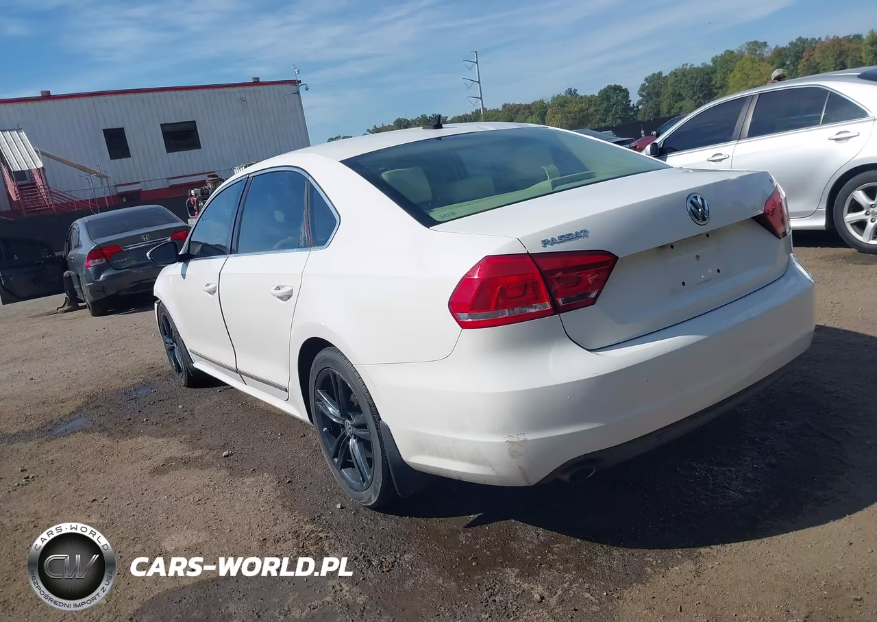 2012 Volkswagen Passat 2.5L Se VIN:1VWBP7A36CC018766 - 3