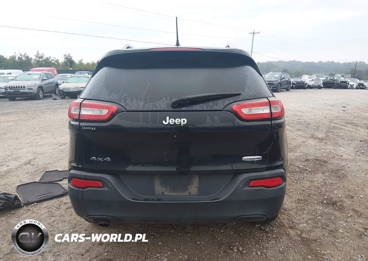 2016 Jeep Cherokee Latitude VIN:1C4PJMCB8GW162692 - 16