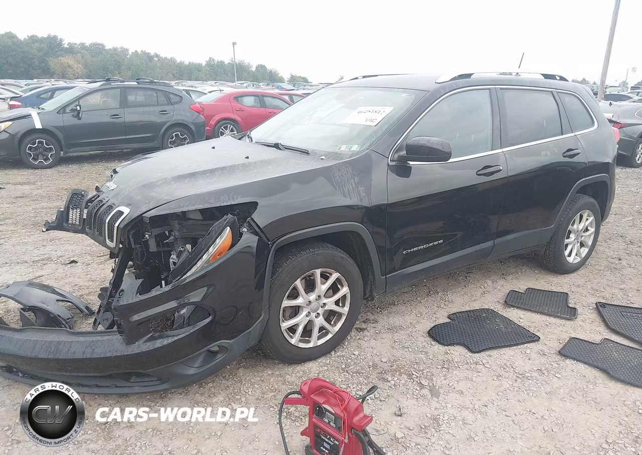 2016 Jeep Cherokee Latitude VIN:1C4PJMCB8GW162692 - 2