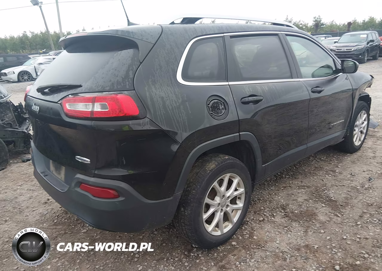 2016 Jeep Cherokee Latitude VIN:1C4PJMCB8GW162692 - 4