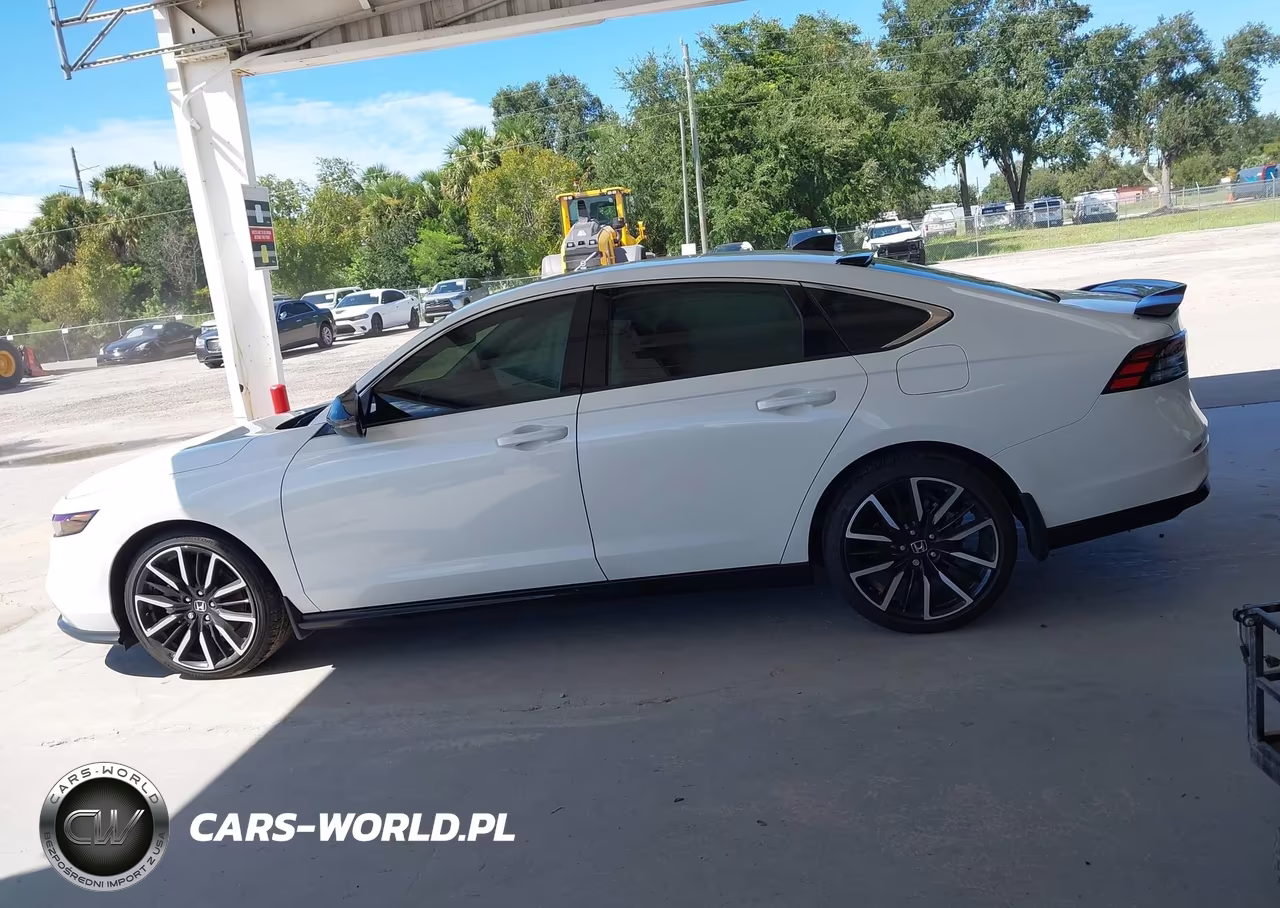 2024 Honda Accord Hybrid Touring VIN:1HGCY2F83RA029418 - 14