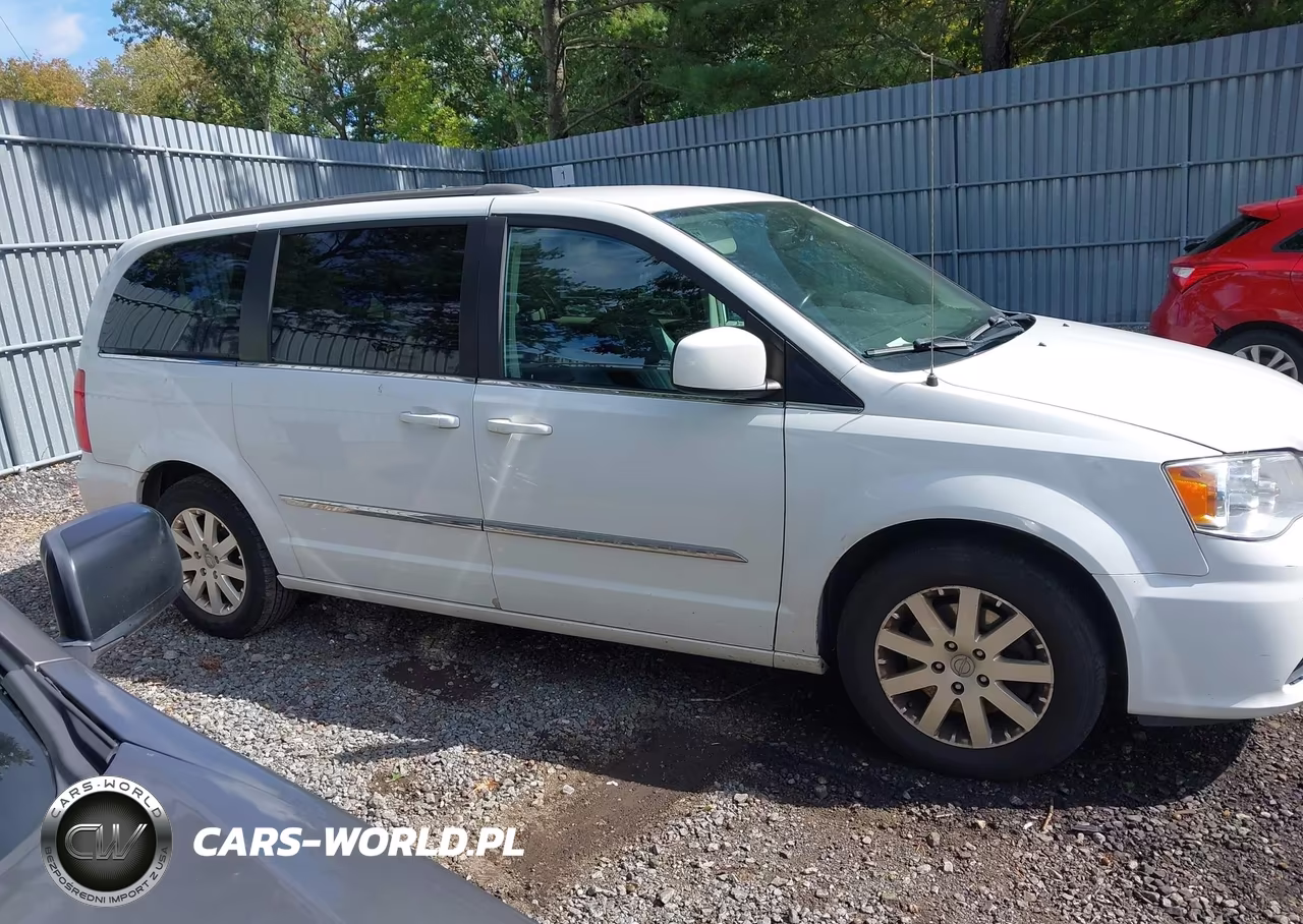 2016 Chrysler Town & Country Touring VIN:2C4RC1BG7GR205328 - 13