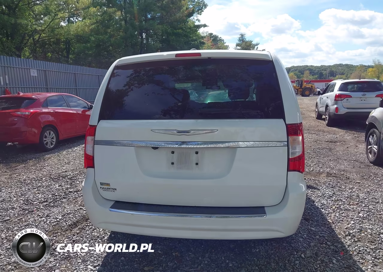 2016 Chrysler Town & Country Touring VIN:2C4RC1BG7GR205328 - 16