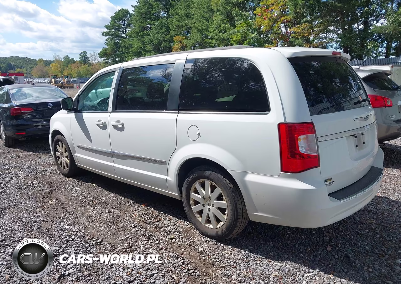 2016 Chrysler Town & Country Touring VIN:2C4RC1BG7GR205328 - 3