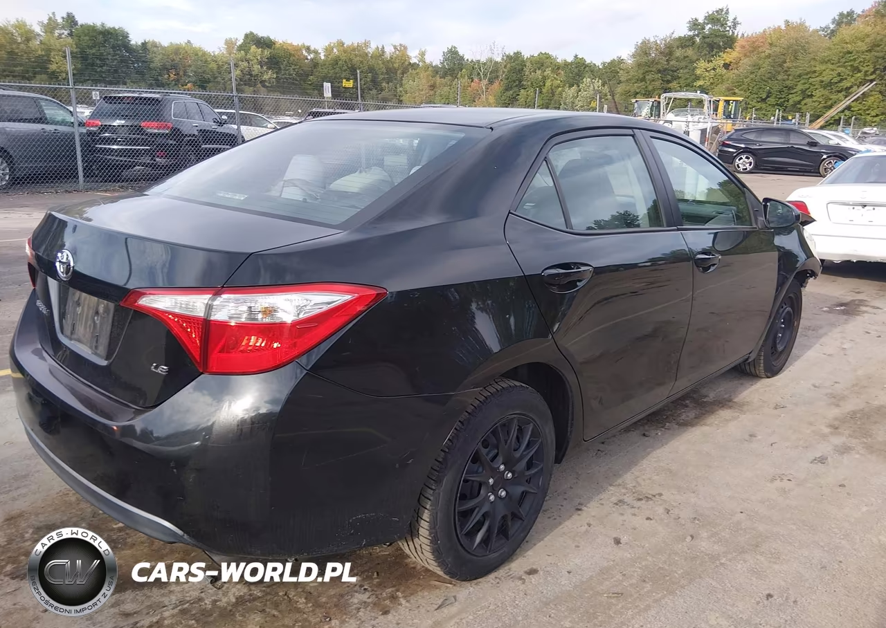 2016 Toyota Corolla Le VIN:2T1BURHE5GC546293 - 4
