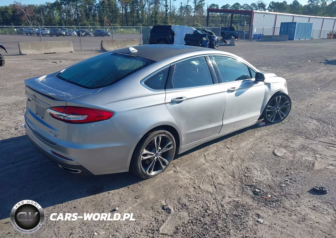 2020 Ford Fusion Titanium VIN:3FA6P0D97LR153290 - 4