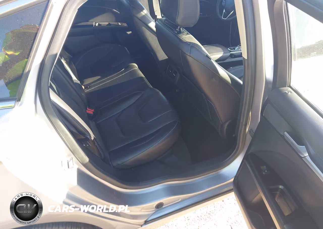 2020 Ford Fusion Titanium VIN:3FA6P0D97LR153290 - 8