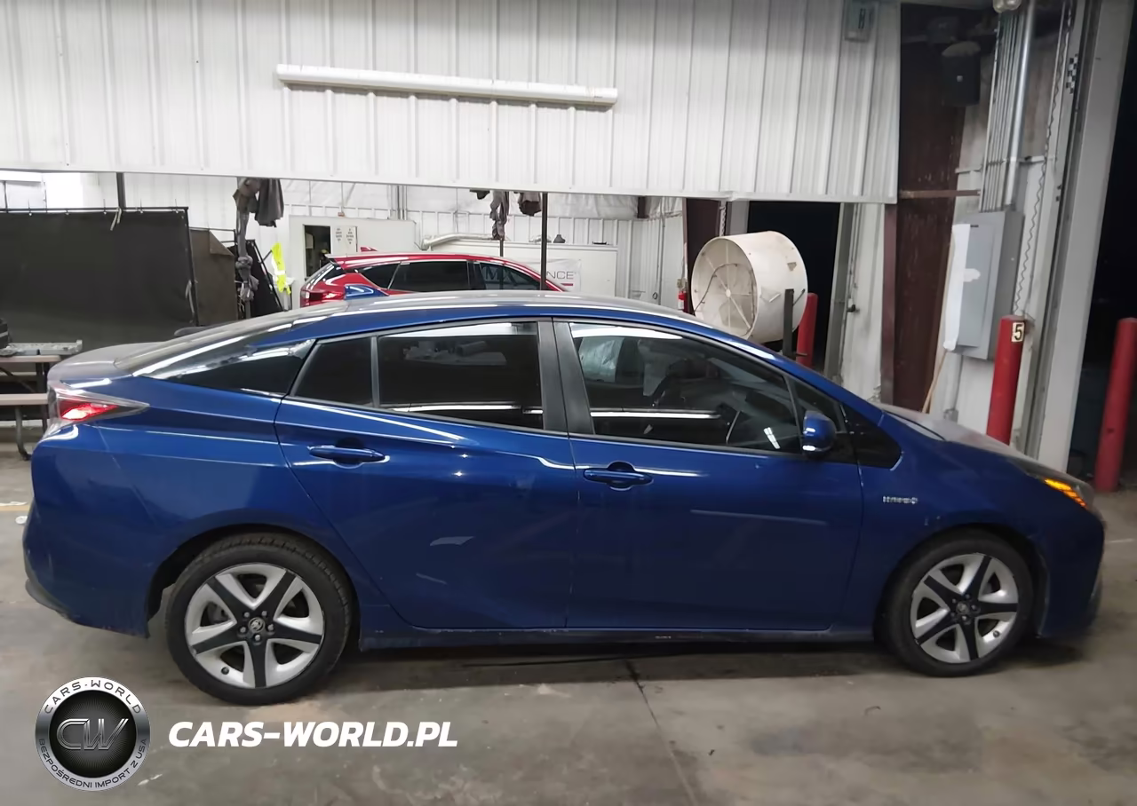 2016 Toyota Prius Four Touring VIN:JTDKARFU9G3502499 - 13