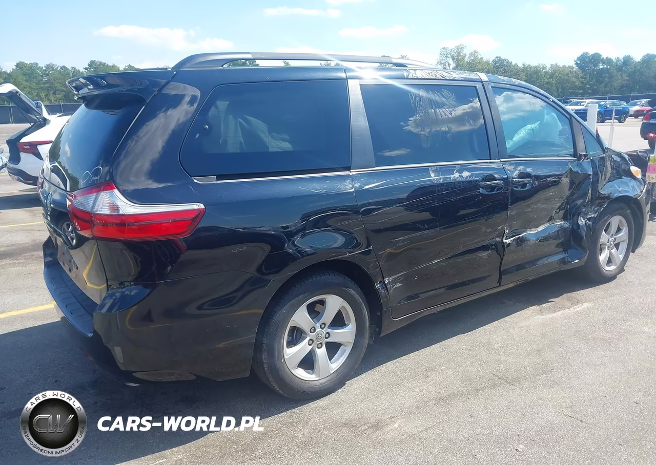 2017 Toyota Sienna Le 8 Passenger VIN:5TDKZ3DC3HS898557 - 4