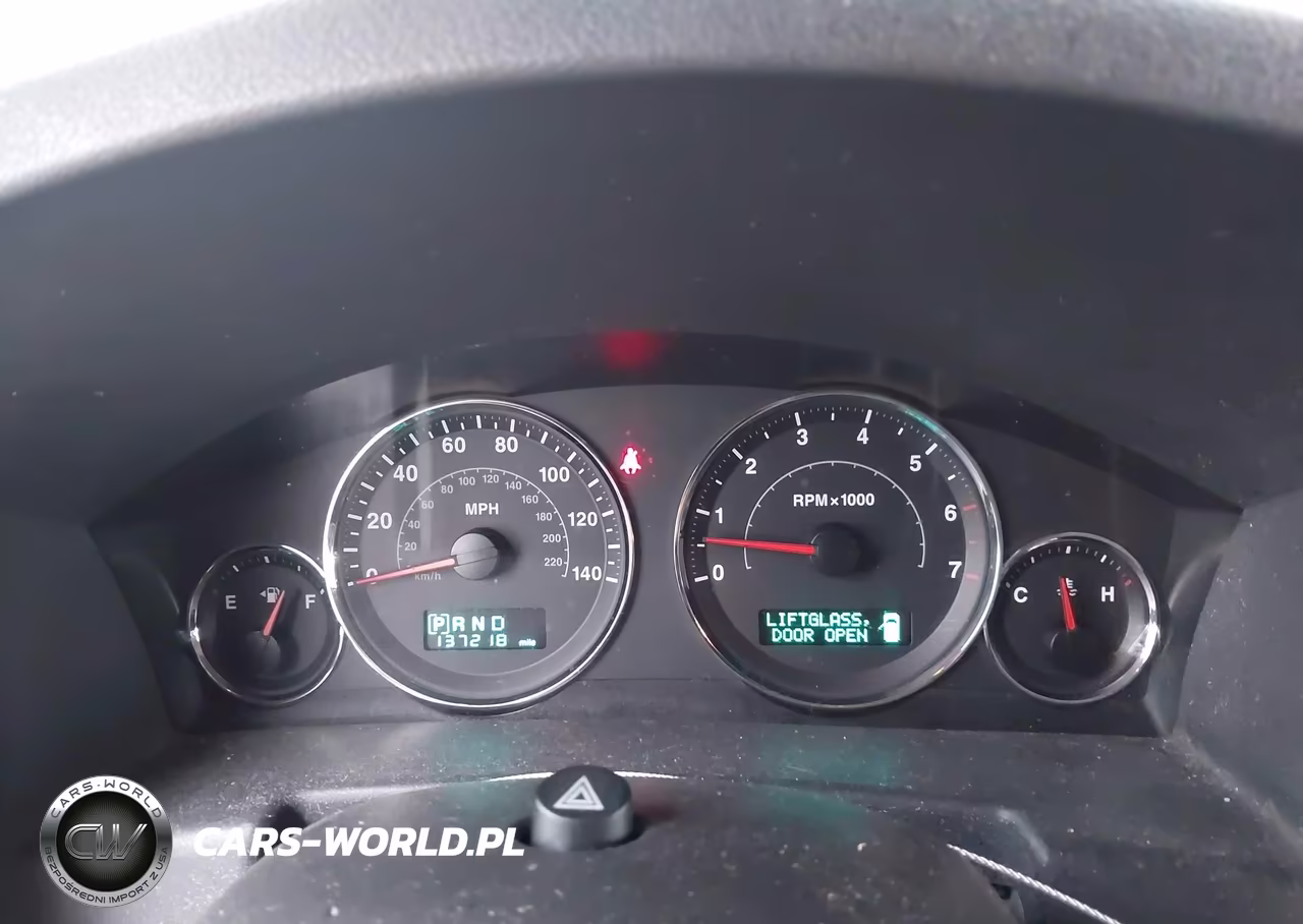 2007 Jeep Commander Sport VIN:1J8HG48K07C562638 - 7