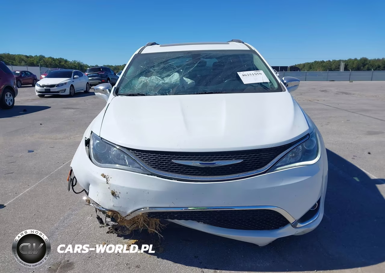 2018 Chrysler Pacifica Limited VIN:2C4RC1GG7JR149651 - 13