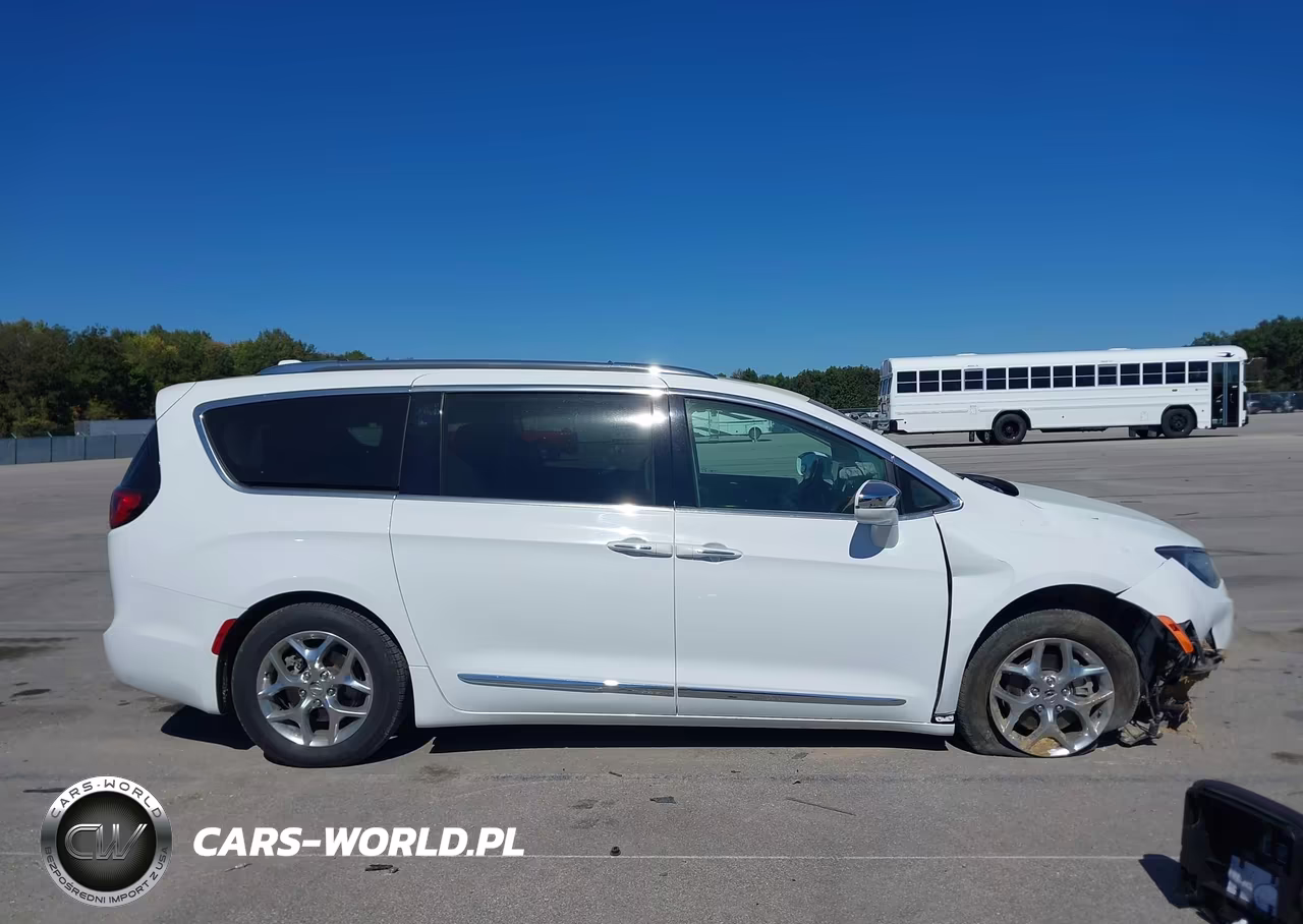 2018 Chrysler Pacifica Limited VIN:2C4RC1GG7JR149651 - 14