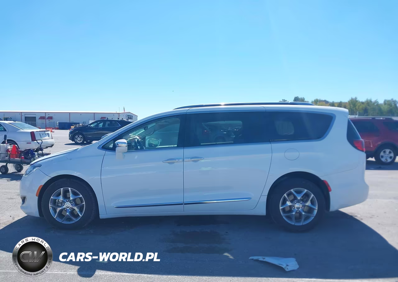 2018 Chrysler Pacifica Limited VIN:2C4RC1GG7JR149651 - 15