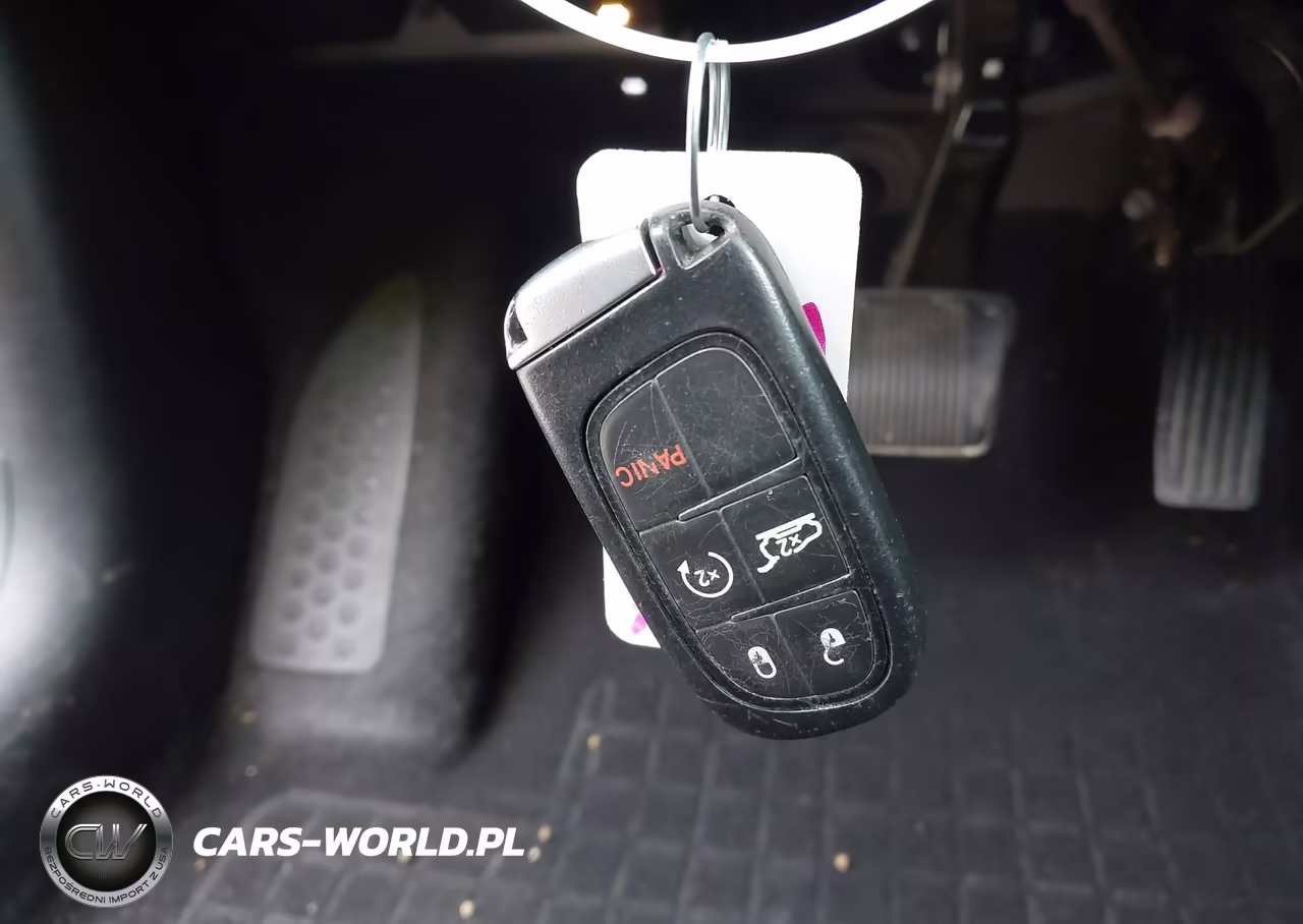 2019 Jeep Cherokee Limited 4X4 VIN:1C4PJMDX9KD268857 - 11