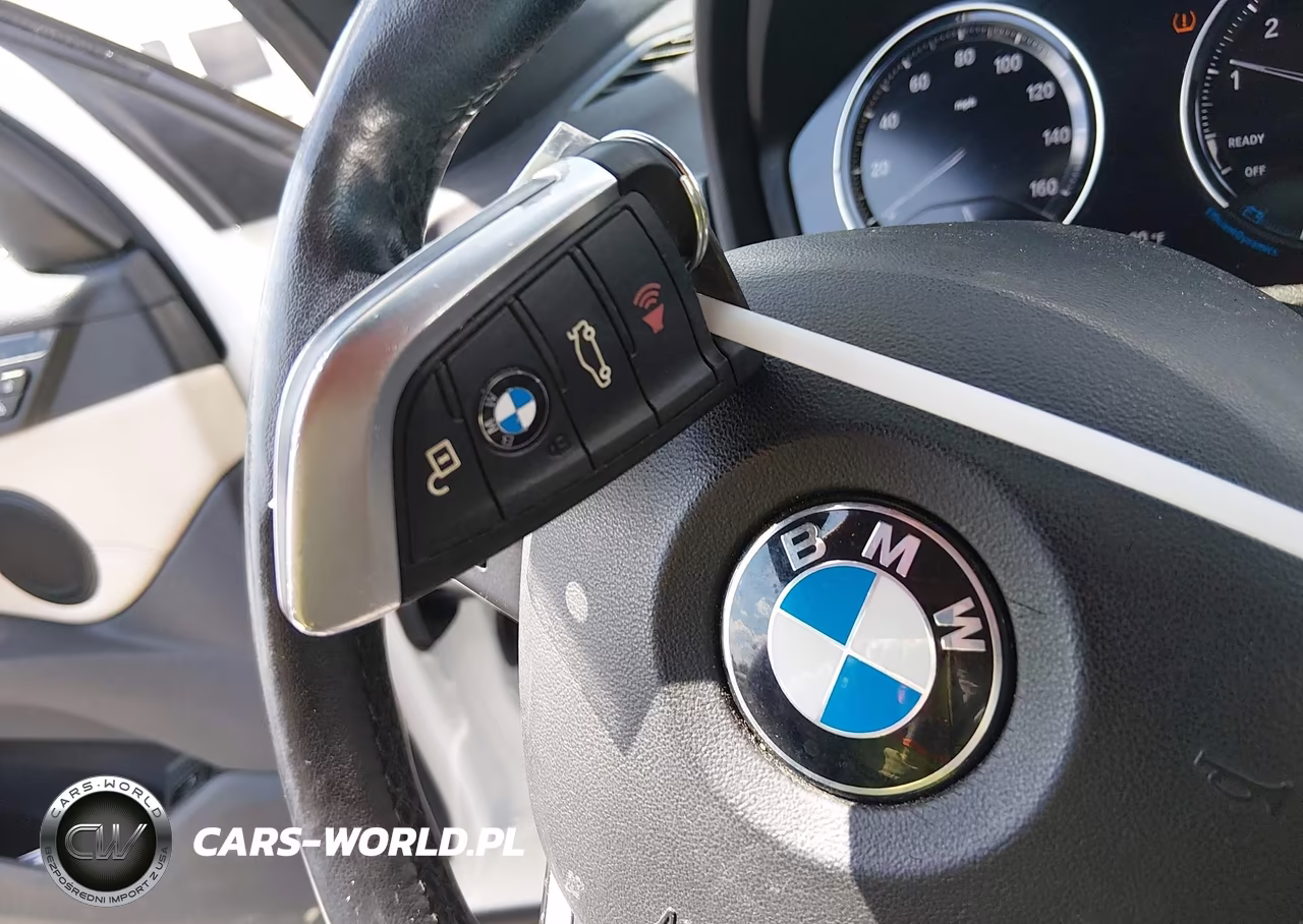 2018 BMW X1 xDrive28I VIN:WBXHT3C34J5L27087 - 11