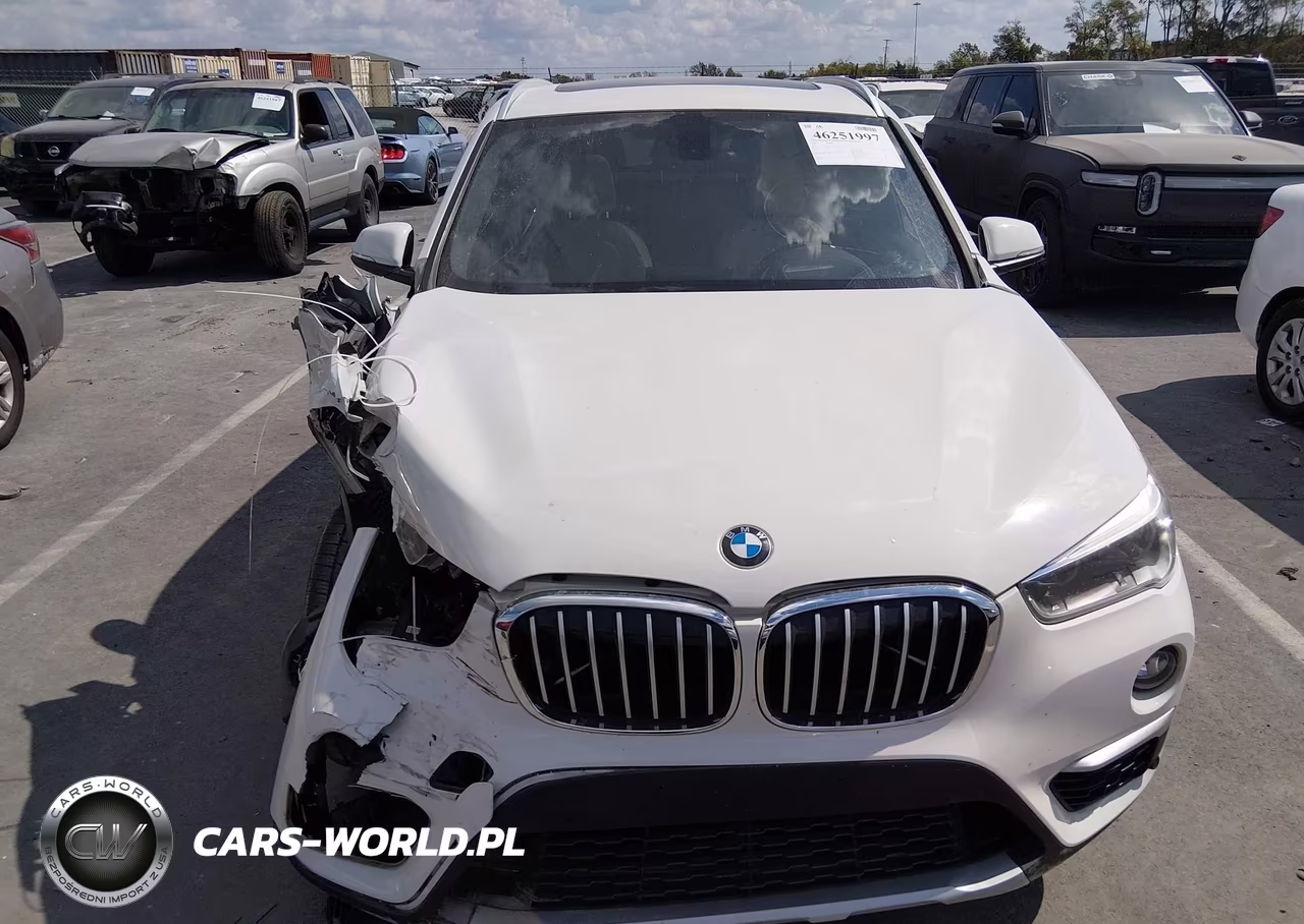 2018 BMW X1 xDrive28I VIN:WBXHT3C34J5L27087 - 12