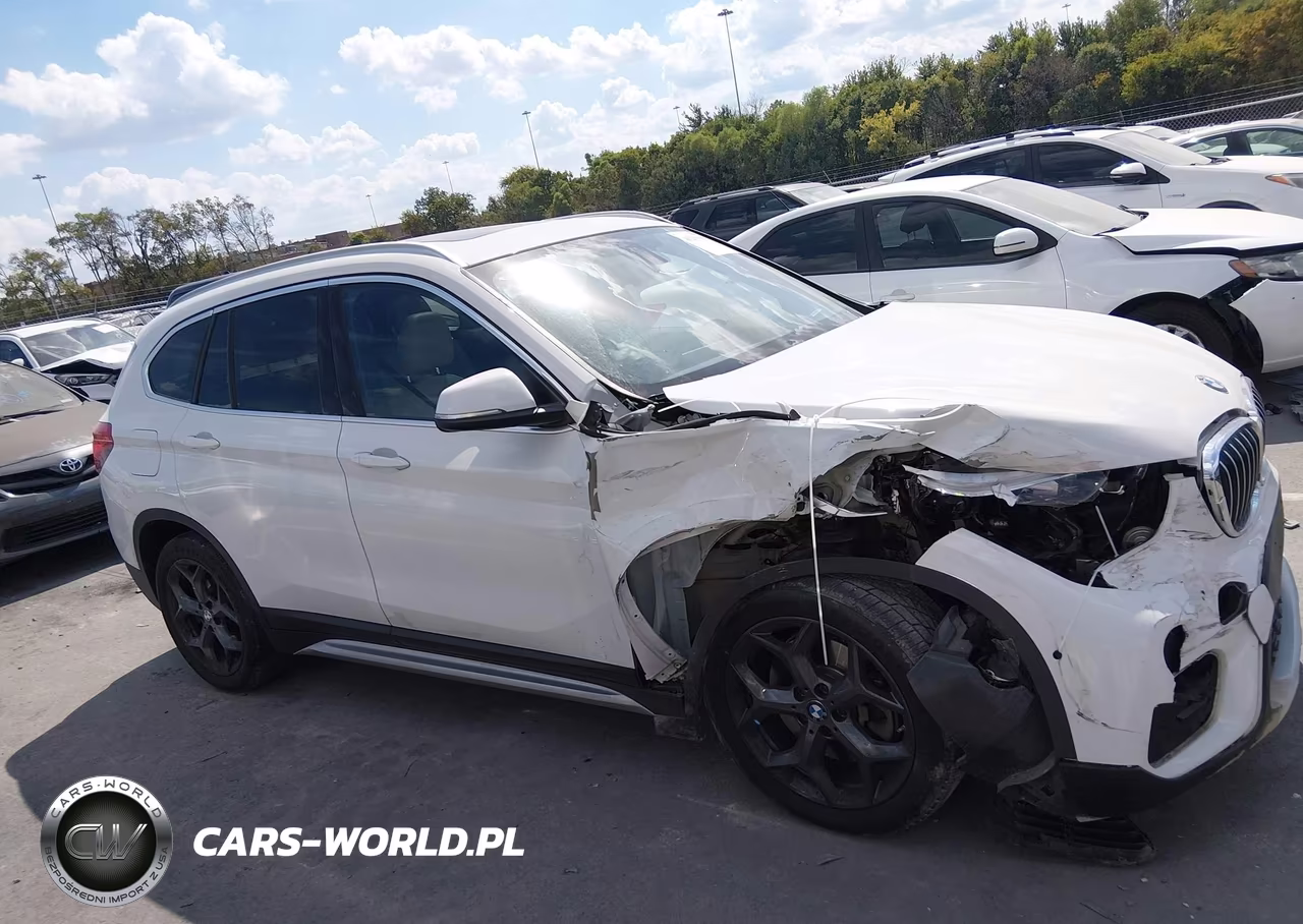 2018 BMW X1 xDrive28I VIN:WBXHT3C34J5L27087 - 13