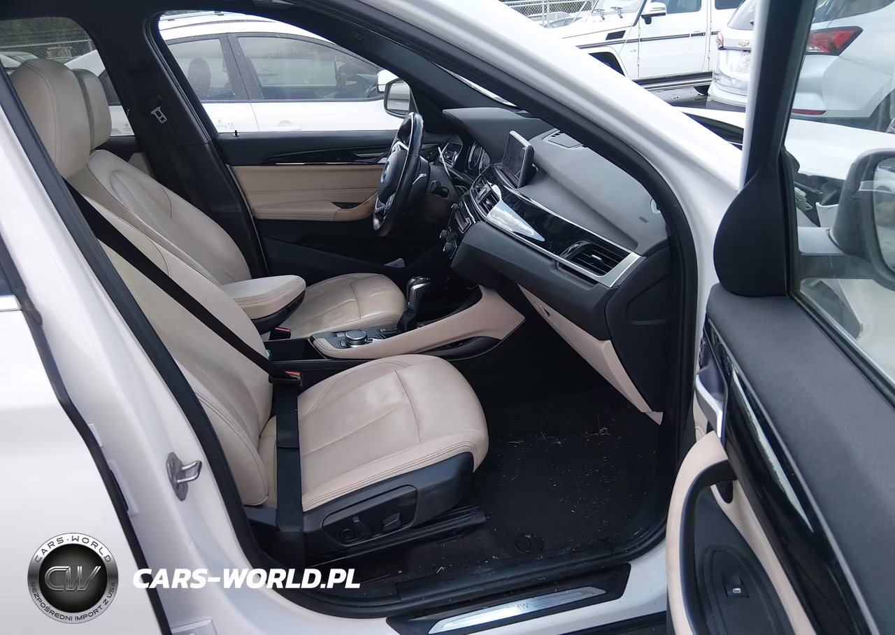 2018 BMW X1 xDrive28I VIN:WBXHT3C34J5L27087 - 5