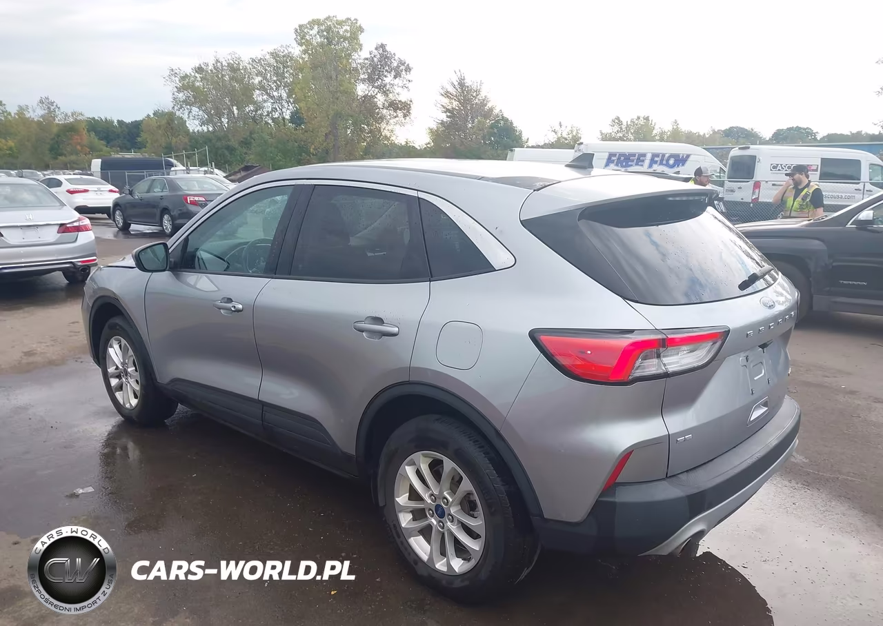 2021 Ford Escape Se VIN:1FMCU9G66MUB27846 - 3