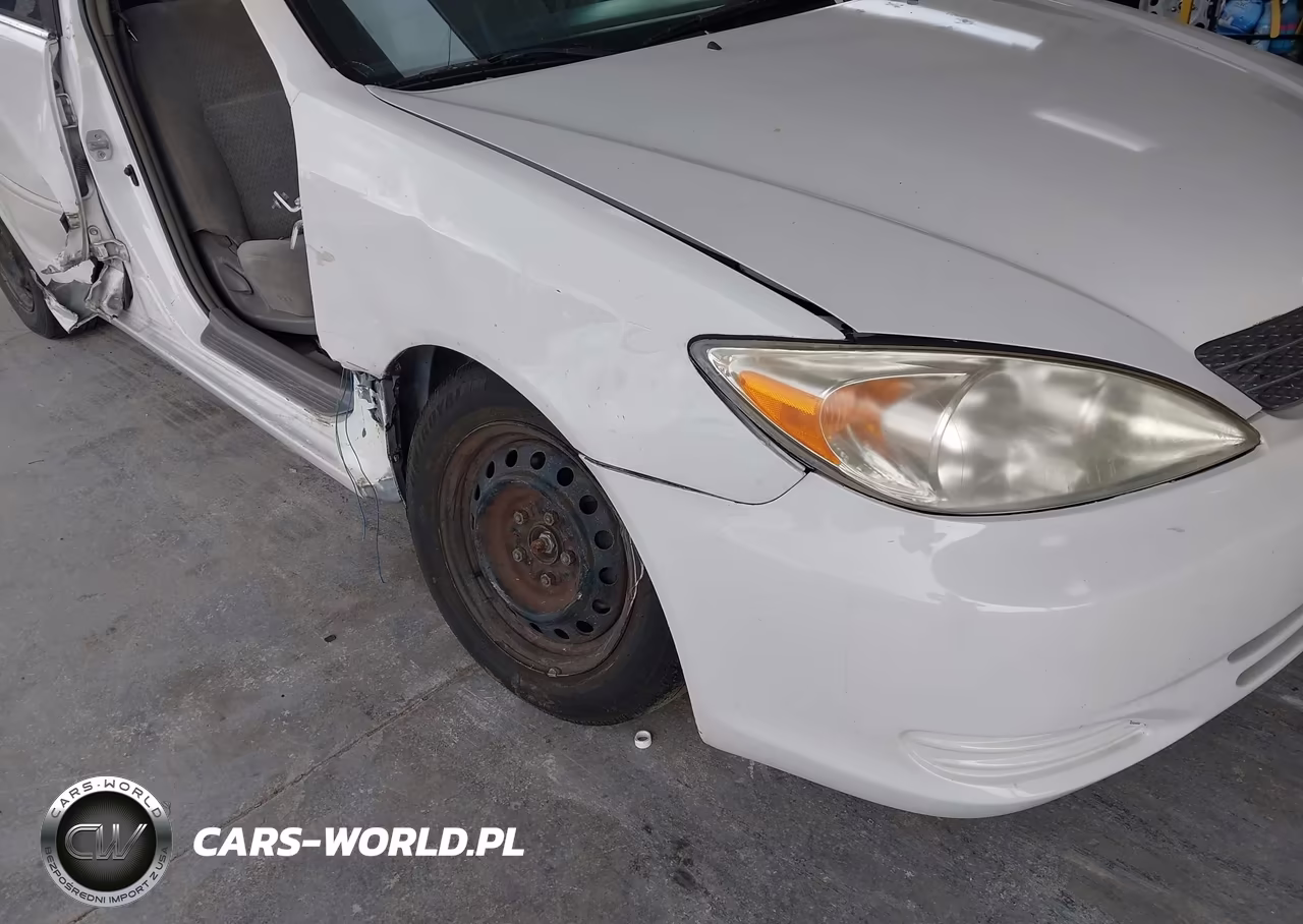 2002 Toyota Camry Le VIN:4T1BE32K02U018581 - 6
