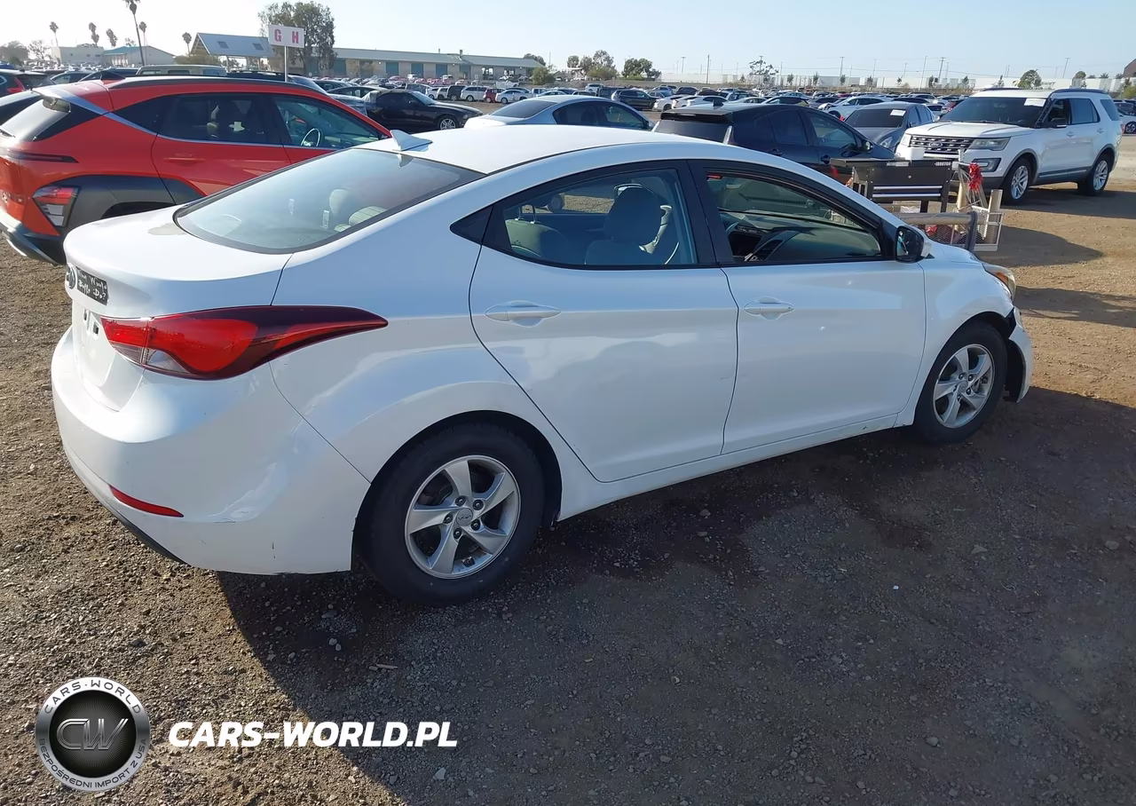 2015 Hyundai Elantra Se VIN:5NPDH4AE0FH638997 - 4