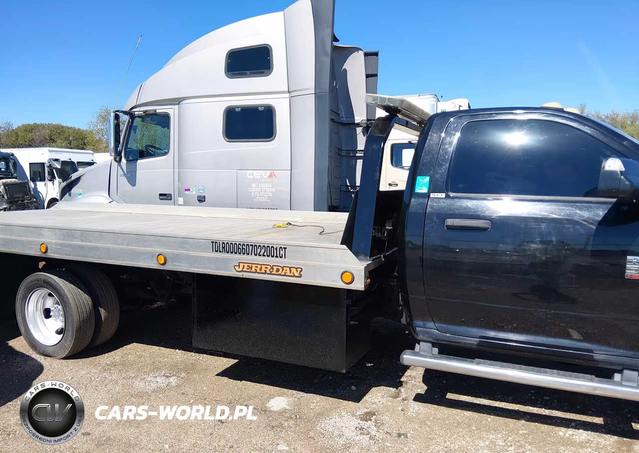 2017 Ram 5500 Chassis Tradesman-Slt VIN:3C7WRMDL0HG547999 - 16