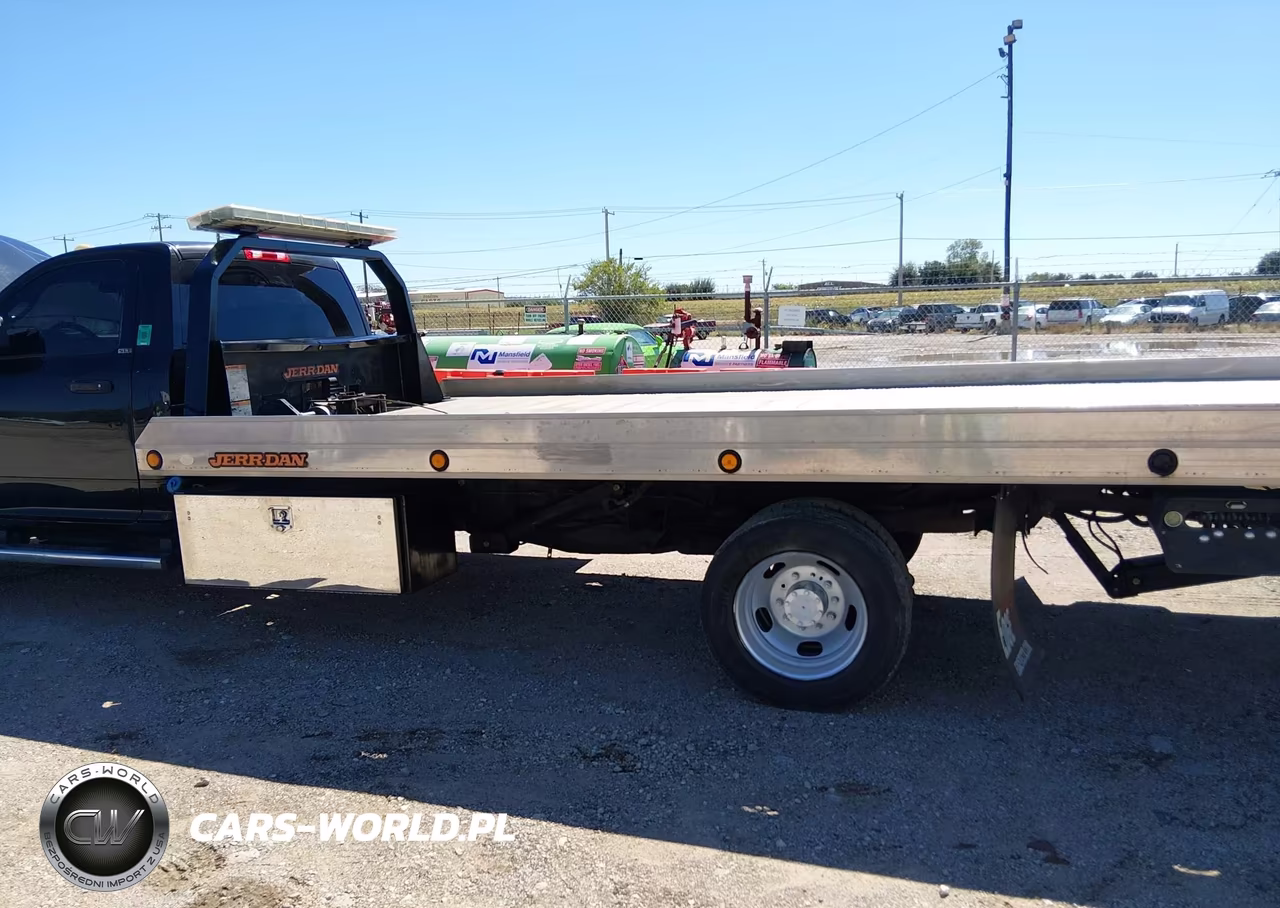 2017 Ram 5500 Chassis Tradesman-Slt VIN:3C7WRMDL0HG547999 - 17