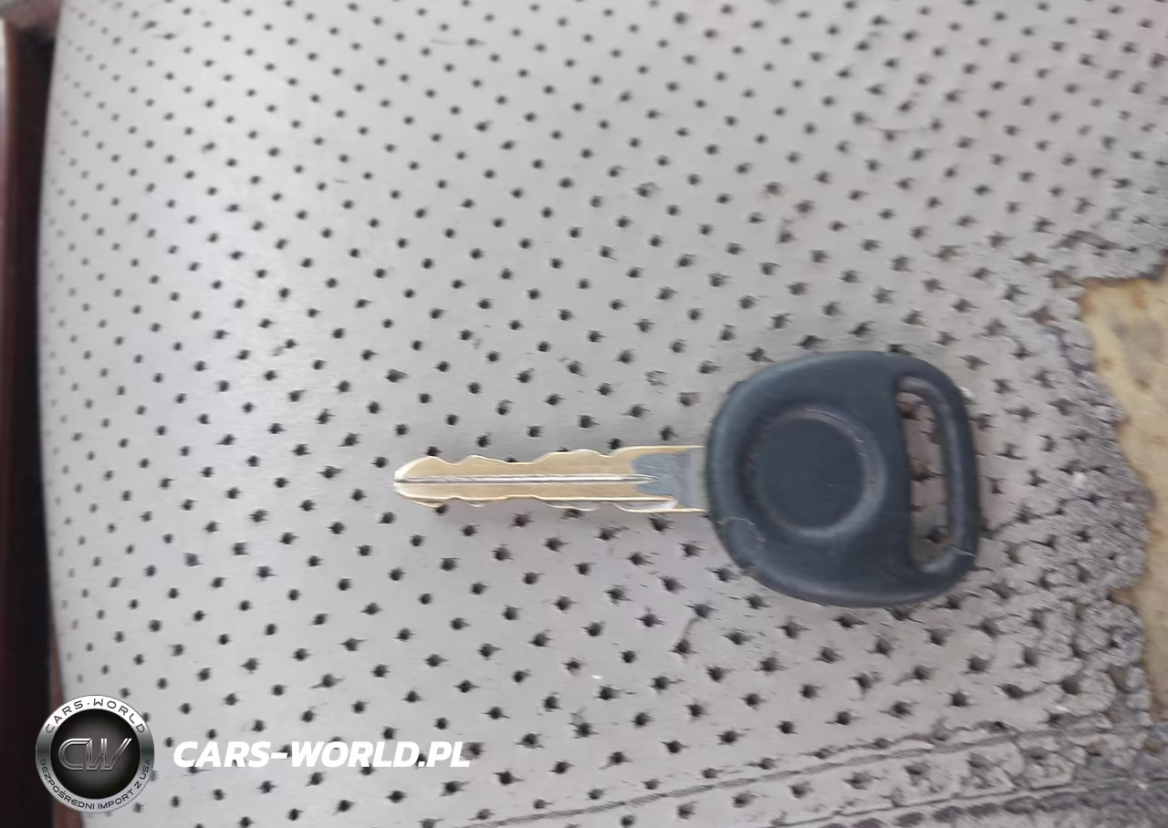 2003 Cadillac Escalade Standard VIN:1GYEC63T03R165448 - 11