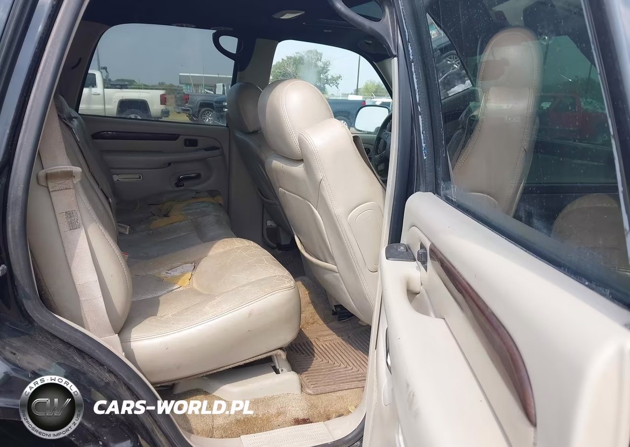 2003 Cadillac Escalade Standard VIN:1GYEC63T03R165448 - 8