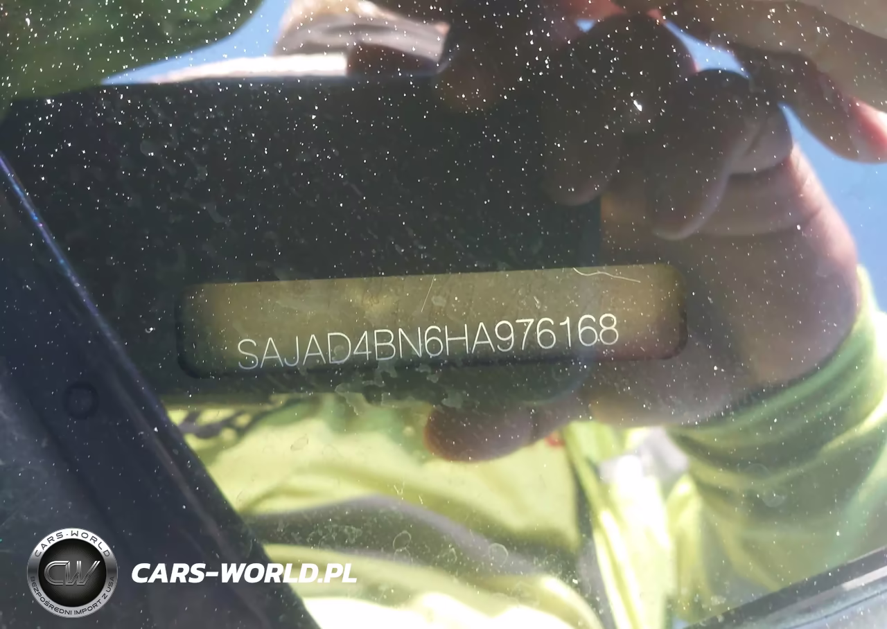 2017 Jaguar Xe 20D Premium VIN:SAJAD4BN6HA976168 - 9