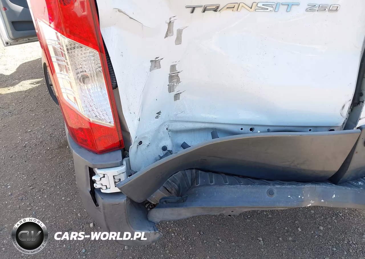 2015 Ford Transit-250 VIN:1FTNR1YM5FKA10917 - 6