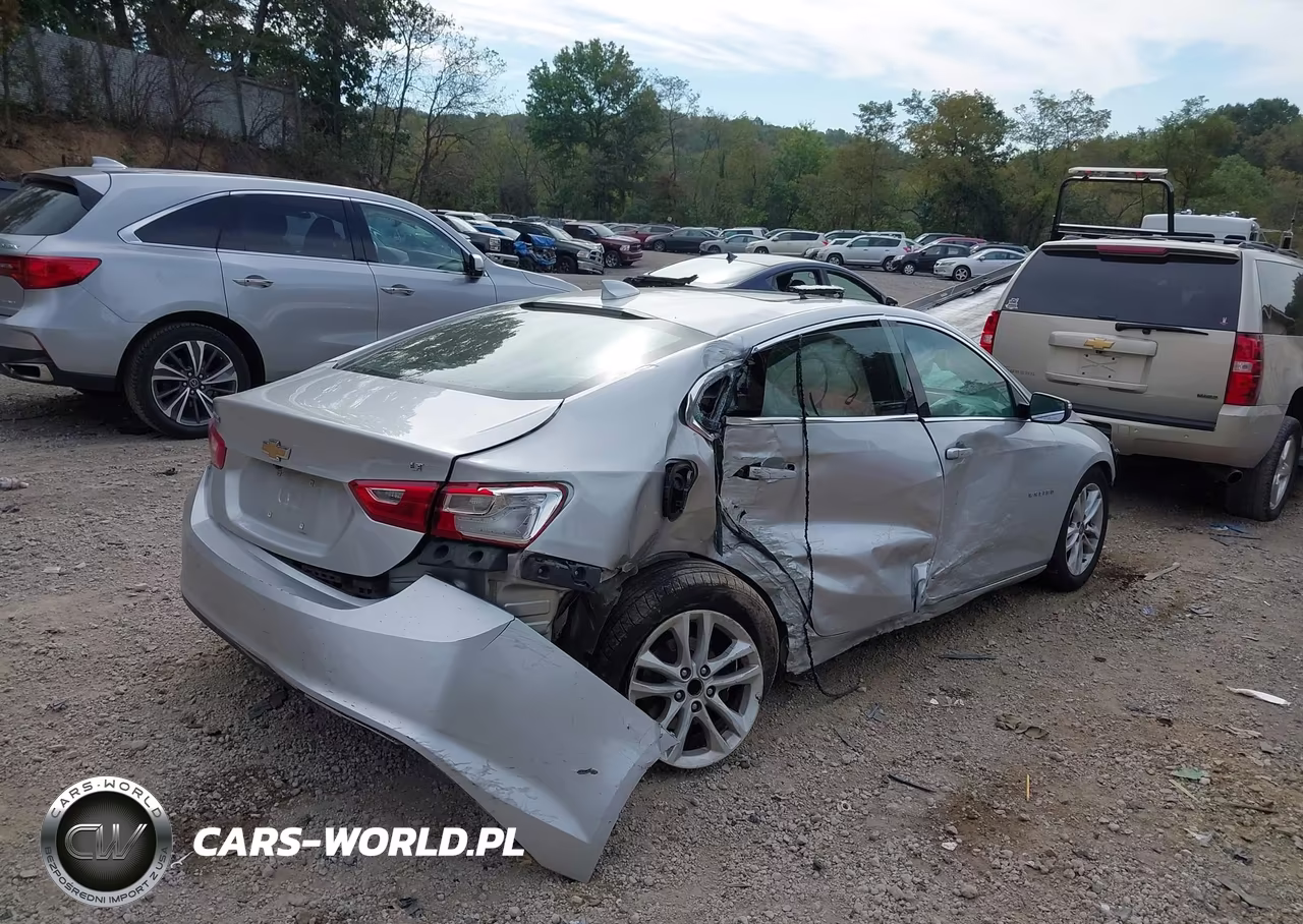 2018 Chevrolet Malibu Lt VIN:1G1ZD5ST2JF124763 - 4